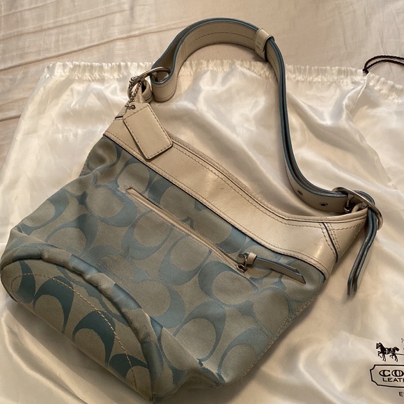 COACH TOTE PURSE - Picture 4 of 4